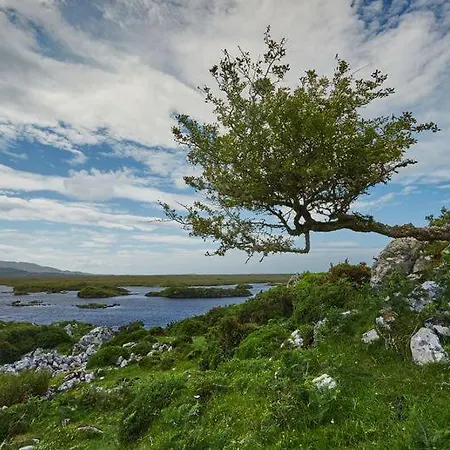 Glen Cottages, Clifden, Co. Galway - 3 Bedrooms Sleeps 5 Clifden