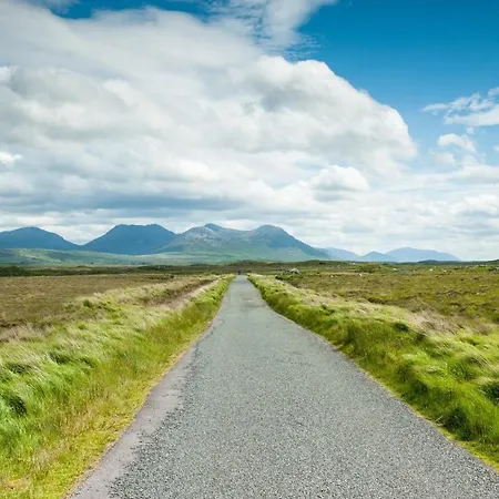 Glen Cottages, Clifden, Co. Galway - 3 Bedrooms Sleeps 5 Vakantiehuis